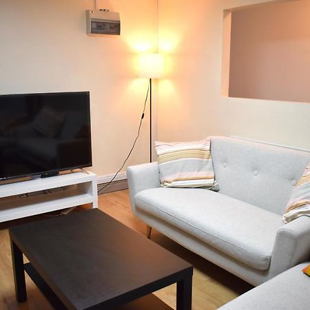 Double Bed Room In Flat Near Birmingham City Centre Εξωτερικό φωτογραφία