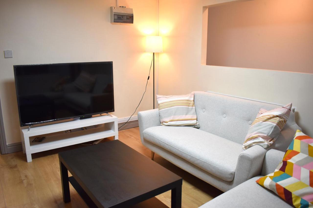 Double Bed Room In Flat Near Birmingham City Centre Εξωτερικό φωτογραφία