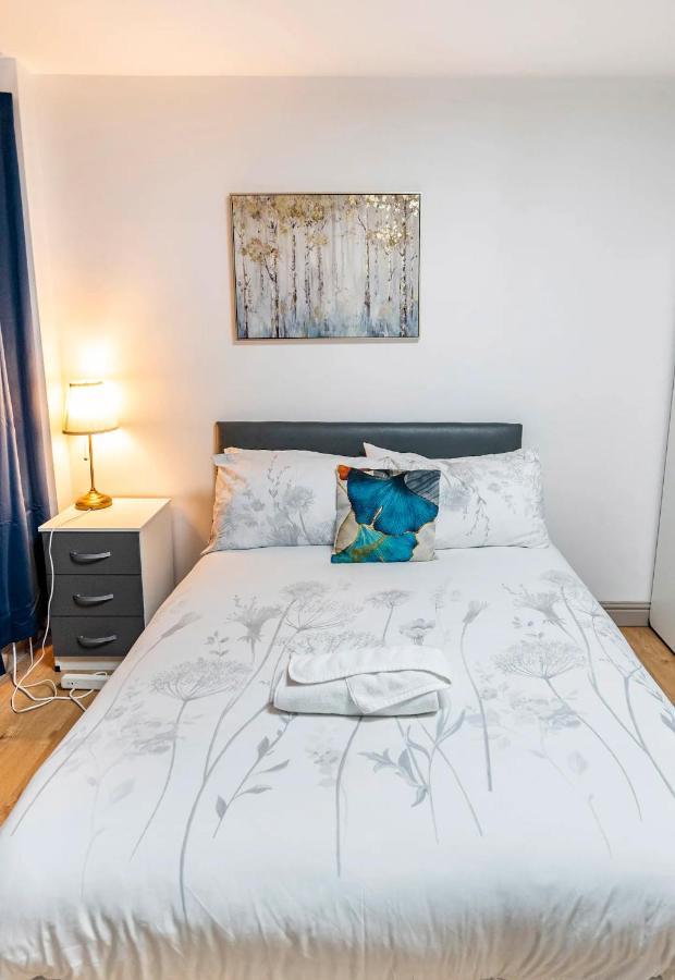 Double Bed Room In Flat Near Birmingham City Centre Εξωτερικό φωτογραφία